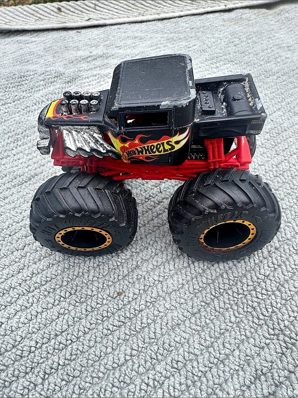 Hot Wheels Monster Trucks Rodger Dodger Monster Truck Toy Black & Red